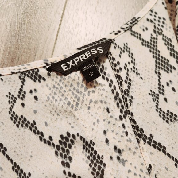 EXPRESS Snakeskin Split Back Blouse - Picture 4 of 6
